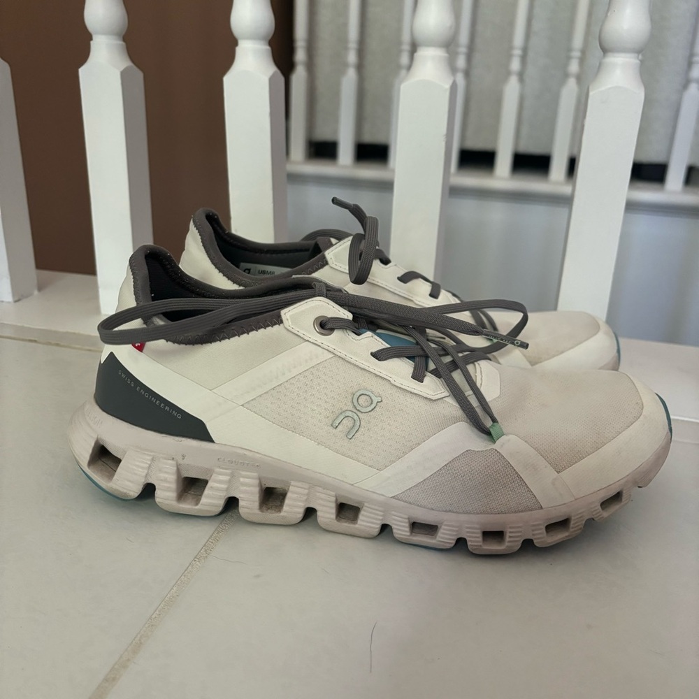 On Cloud X 3 AD White Blue Sneakers Running Shoes Men Size 8 Women’s Size 9.5